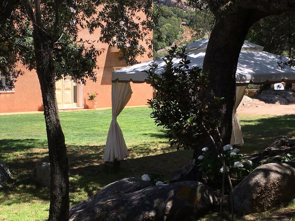 Monti Di Jogliu Villa Arzachena Eksteriør billede